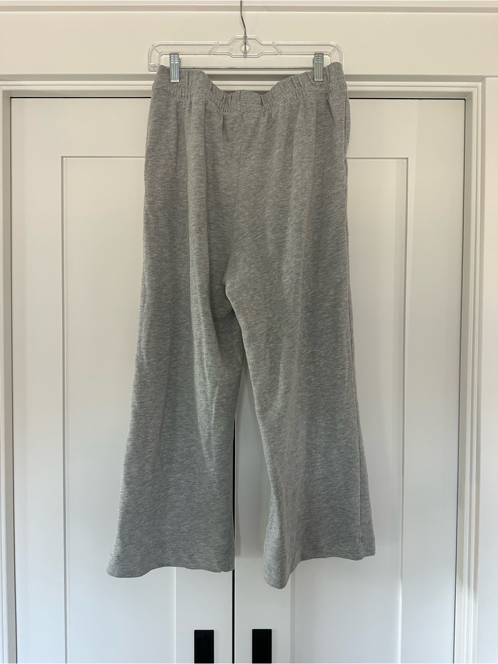 Treasure & Bond Light Gray Wide-Leg Knit Joggers - Picture 4 of 5